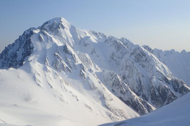 剣御前小屋から見た剱岳。大脱走ルンゼ スキー滑降 山スキー