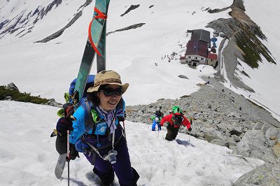 一ノ越から雄山山頂へ。立山 富士ノ折立 南東ルンゼ スキー滑降 山スキー