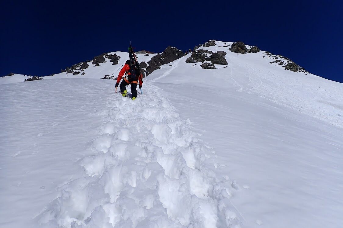 穂高岳 バックカントリー、山スキー、残雪期アルパインクライミング IMG_4650