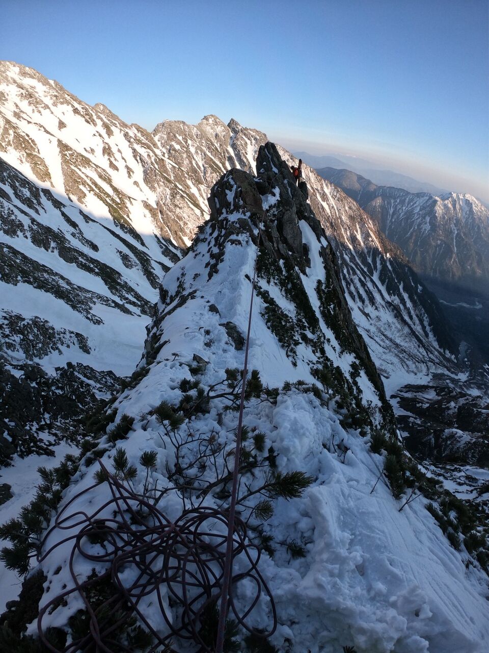 穂高岳 バックカントリー、山スキー、残雪期アルパインクライミング DPVP5265