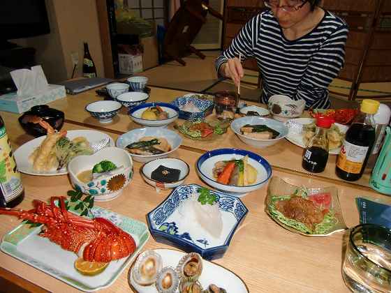 民宿の夕食、焼酎は三岳 屋久島 宮之浦岳 永田岳 縦走