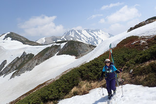 21日、剱御前小舎を経由し、尾根伝いに剱御前へ 山スキー 立山 剱沢、雷鳥沢、雄山山崎カール