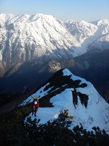 西穂高岳 北西尾根 残雪期アルパインクライミング DSCN4145